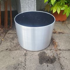Aluminium plant pot