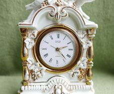 Vintage Landex Royal Craft White Porcelain Mantle Clock Gilt Trim, Doves Transistor Japan , in working order
