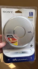 Sony Walkman D-EJ021 Portable CD Player With G-Protection NEW IN BOX (2006 model)
