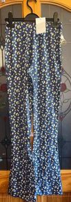Bnwt size 9-10 leigh tucker willow flares