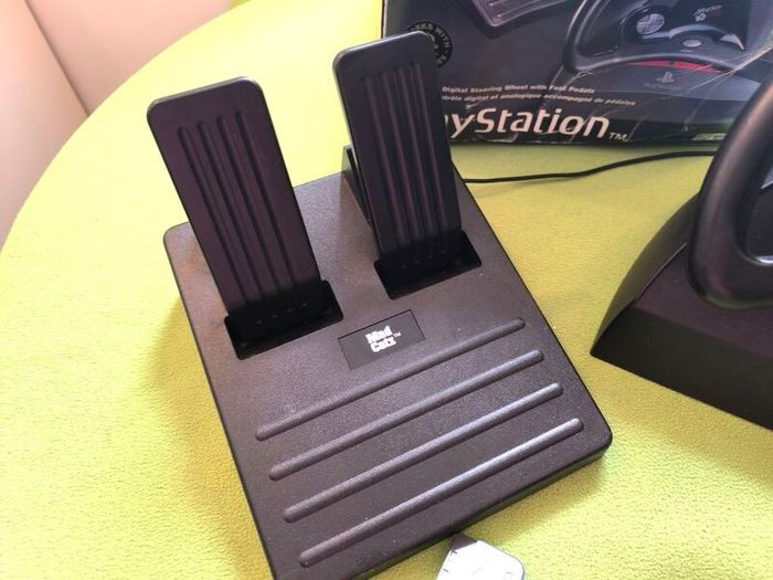 PS1 Mad Catz Racing Analog Steering Wheel and Pedals