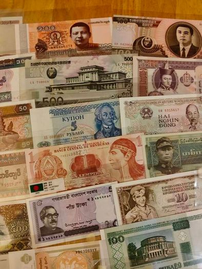 World banknotes 70