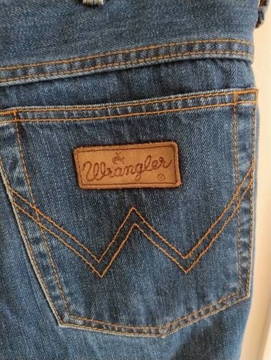 Wrangler Jeans cotton 36 inch waist and 32 inch leg in good condition see last two photos for exact measurements FREE STANDARD POSTAGE INCLUDED