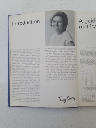Vintage Cook Book from 1970 Hamlyn All Colour Cook Book