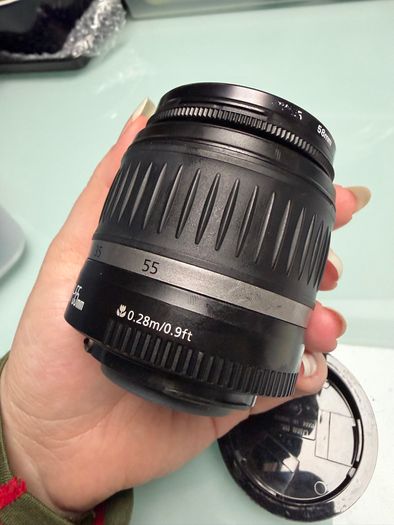 Canon Zoom Lens 18-55mm + UV Filter