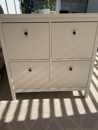 shoes cabinet