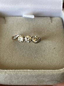 18k Engagement ring