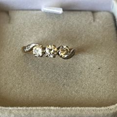 18k Engagement ring