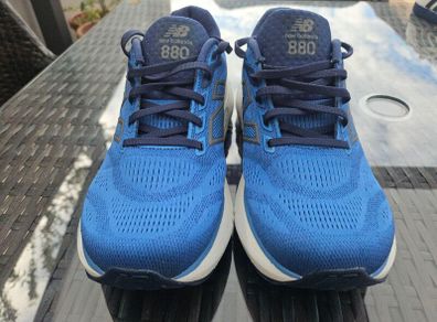 New Balance 880 Runners Size 8.5  (42.5EU)