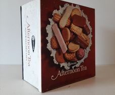 Retro Jacob's biscuit tin