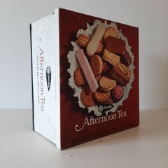 Retro Jacob's biscuit tin