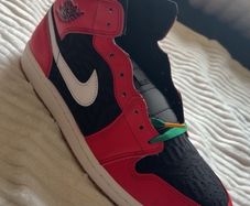 Air Jordan 1 Mid SE " Christmas"