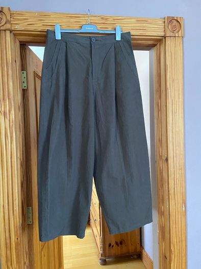 Fab Zara Dark Brown Barrel Trousers  Size XL UK 14
