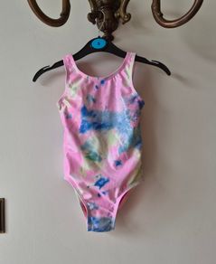 Girls swimsuit
