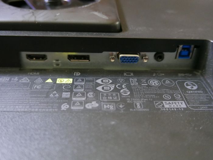 Monitor 23" Lenovo Thinkvision T23i-10 Led Ips Full Hd 1920x1080 Vga Hdmi Dp Class A