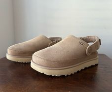 UGG Driftwood Goldenstar Clog Size 3