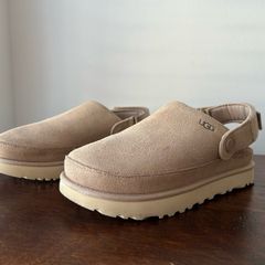 UGG Driftwood Goldenstar Clog Size 3