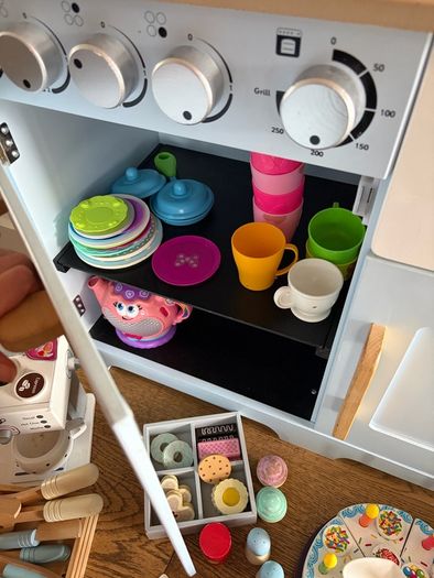 Tidlo Wooden Play Kitchen & Large Accessories Bundle