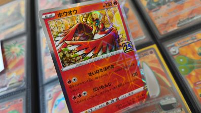 Ho-Oh ! Reverse Holo ! from 25th Anniversary Collection ! 2021 ! Japanese Pokemon Card !