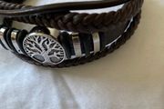 Leather bracelet with tree