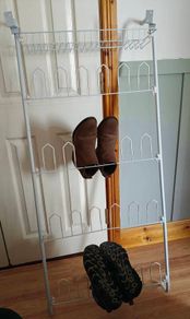 Over the door wire hanging shoe rack