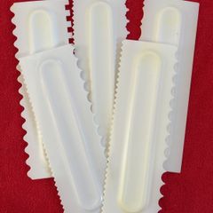 cake decorating tools