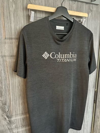 Columbia Top
