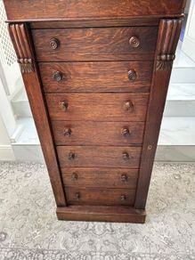 Wellington Chest