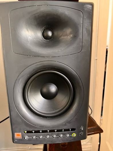 speakers - studio Monitors -JBL 4300 series