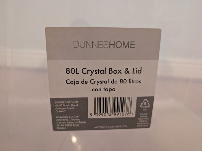 Storage box (x2)