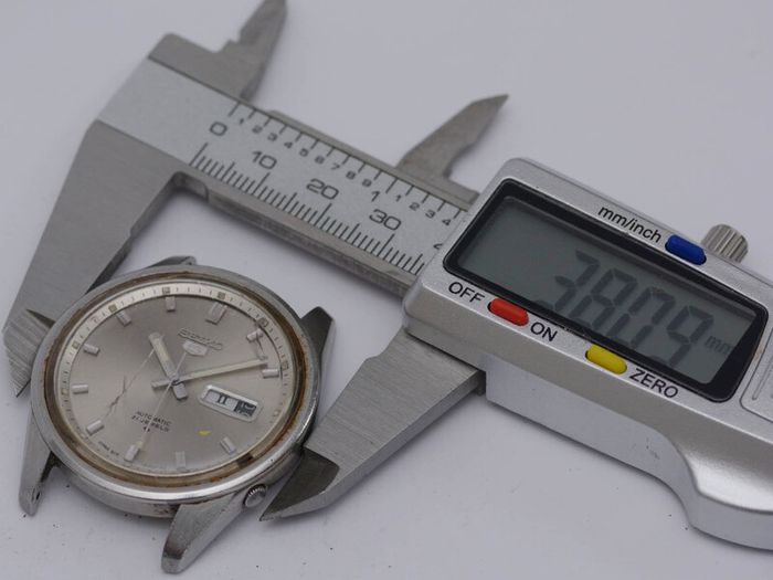 Vintage Seiko Mov 6119 8163 21 Jewels Gents Watch For Sale in Sutton ...