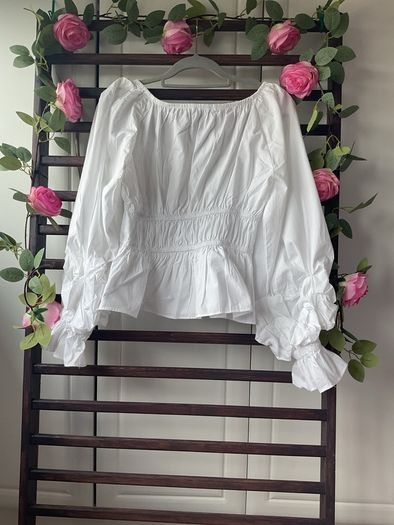 Bershka white 100% cotton long sleeve top medium