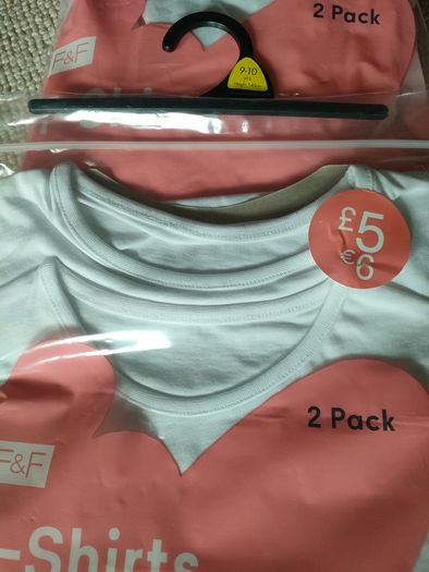 Girls T-shirts