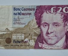 Central Bank Of Ireland 20 Pounds Vintage Banknote 1992