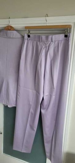 ESCADA Mauve Wool Mix Trouser Suit Sz 40 (Fit 12UK)