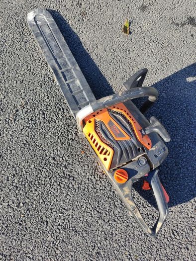 chainsaw