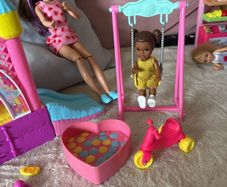 Barbie - Skipper bouncy castle play set