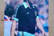 Kenny Dalglish Liverpool Autograph Annual Page