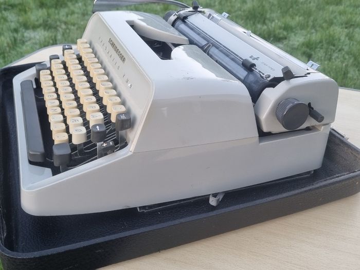 Vintage German Scheidegger Typomatic TMS typewriter