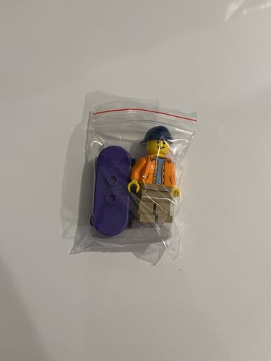 Lego City Skateboarder