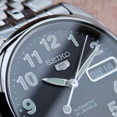 Watch Seiko 5 Automatic.