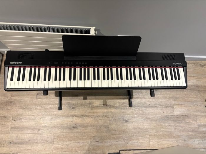 Roland Go Piano 88 Key with Stand