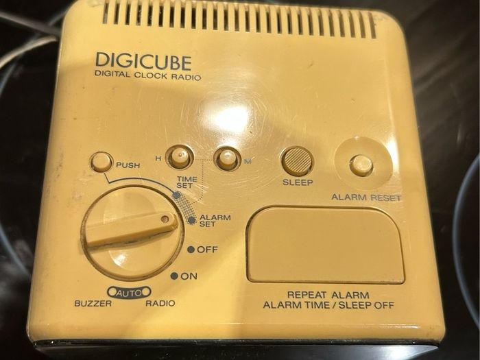 SONY Digicube ICF-C10L Digital Alarm Clock