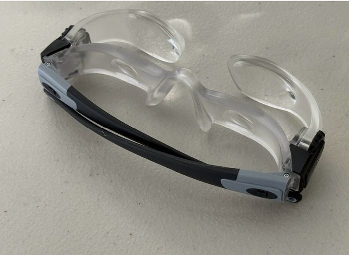 Eschenbach Max TV 2.1x TV Magnification Glasses with Case Made in Germany.