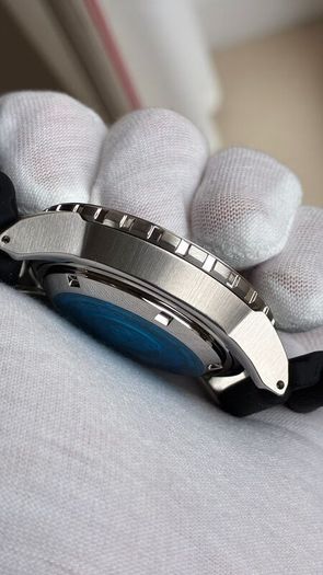 Seiko X Icom 60th Anniversary Limited Edition 200m Diver's Watch