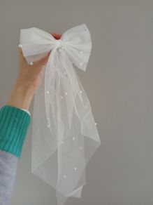 White & Pearl Hair Bow - Bride / Hen