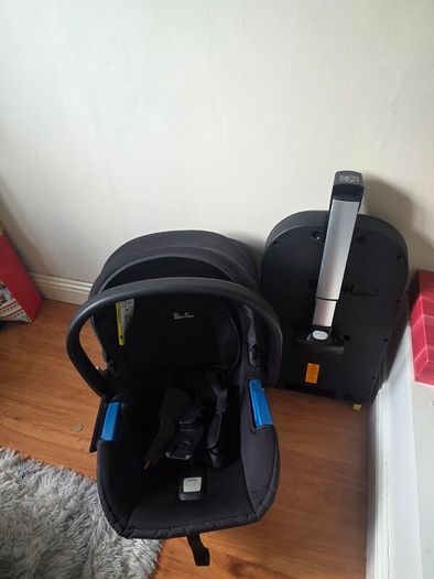 infant car seat and isofix