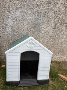 dog kennel