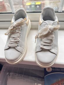 girls trainers