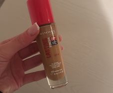 Rimmel London full coverage foundation